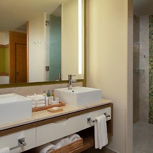 Preferred Club Junior Suite Partial Ocean View 2C